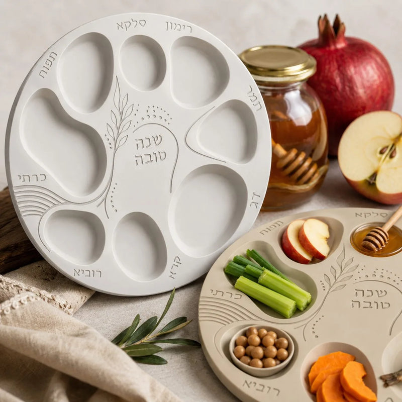 צלחת ברכות ראש השנה ביציקת סהרה עם סימני החג